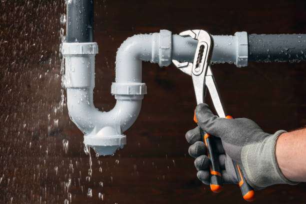 Professional Emergency Plumber technician working in Gilbert, MN
